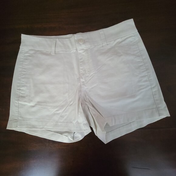 GAP Khaki Chino Shorts Women's Size 4 - Picture 1 of 7